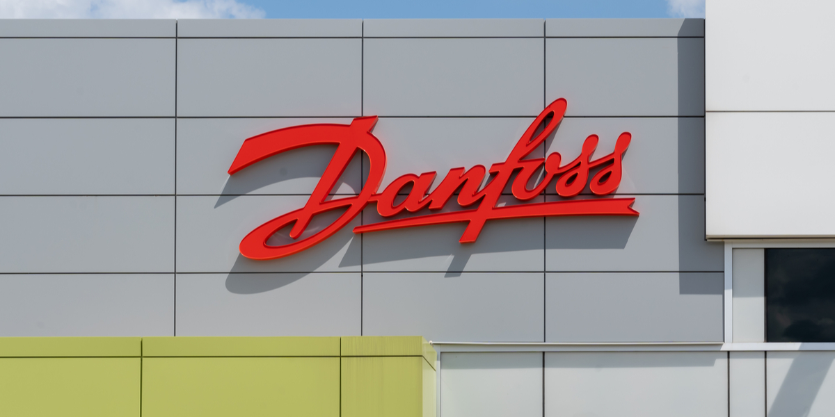 Danfoss’ logo fundet under motorhjelmen på russiske militærkøretøjer: “Har de tegnet en kontrakt med Rusland?”