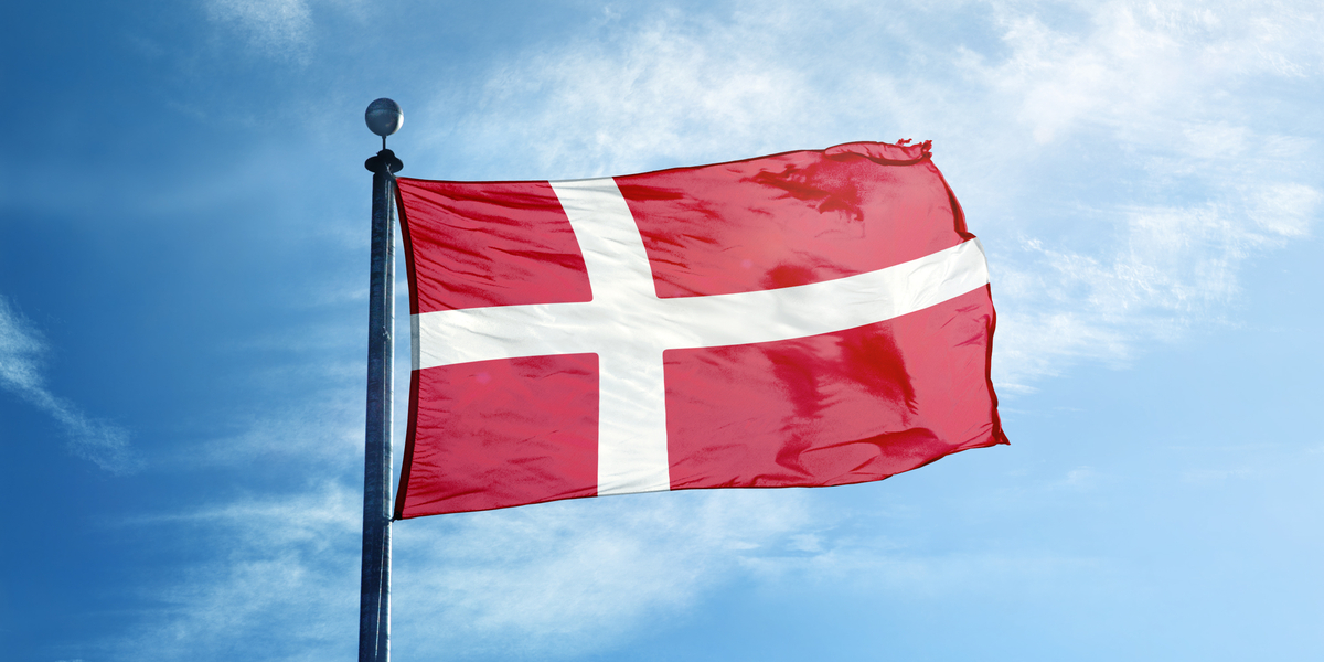 Derfor flages der med andet end Dannebrog i dag