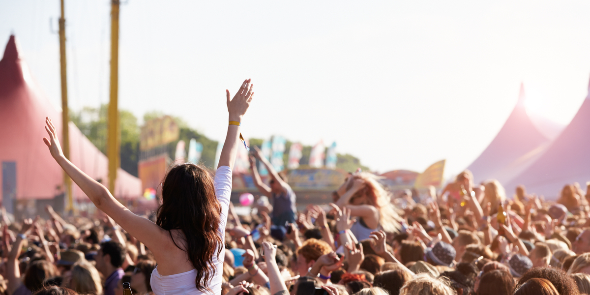 Sådan kan du tjene penge på at tage på festival i Danmark