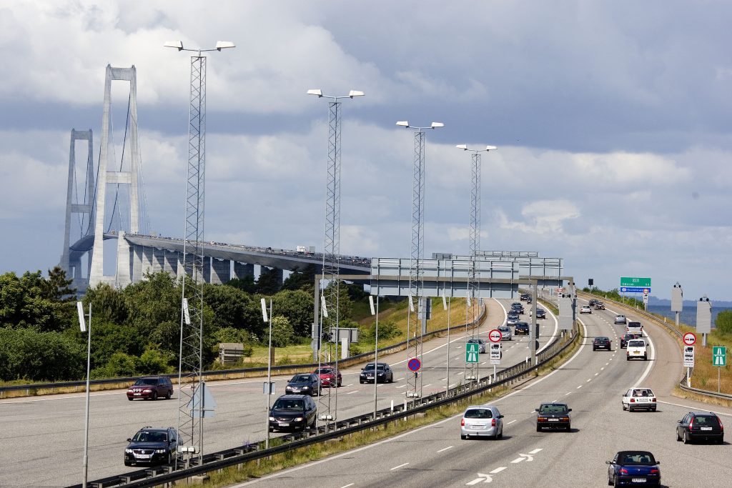 Lige nu: Storebæltsbroen spærret