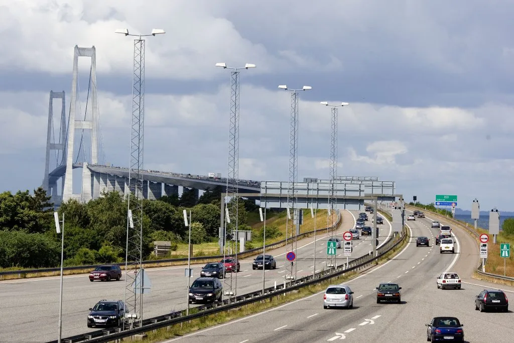Lige nu: Storebæltsbroen spærret