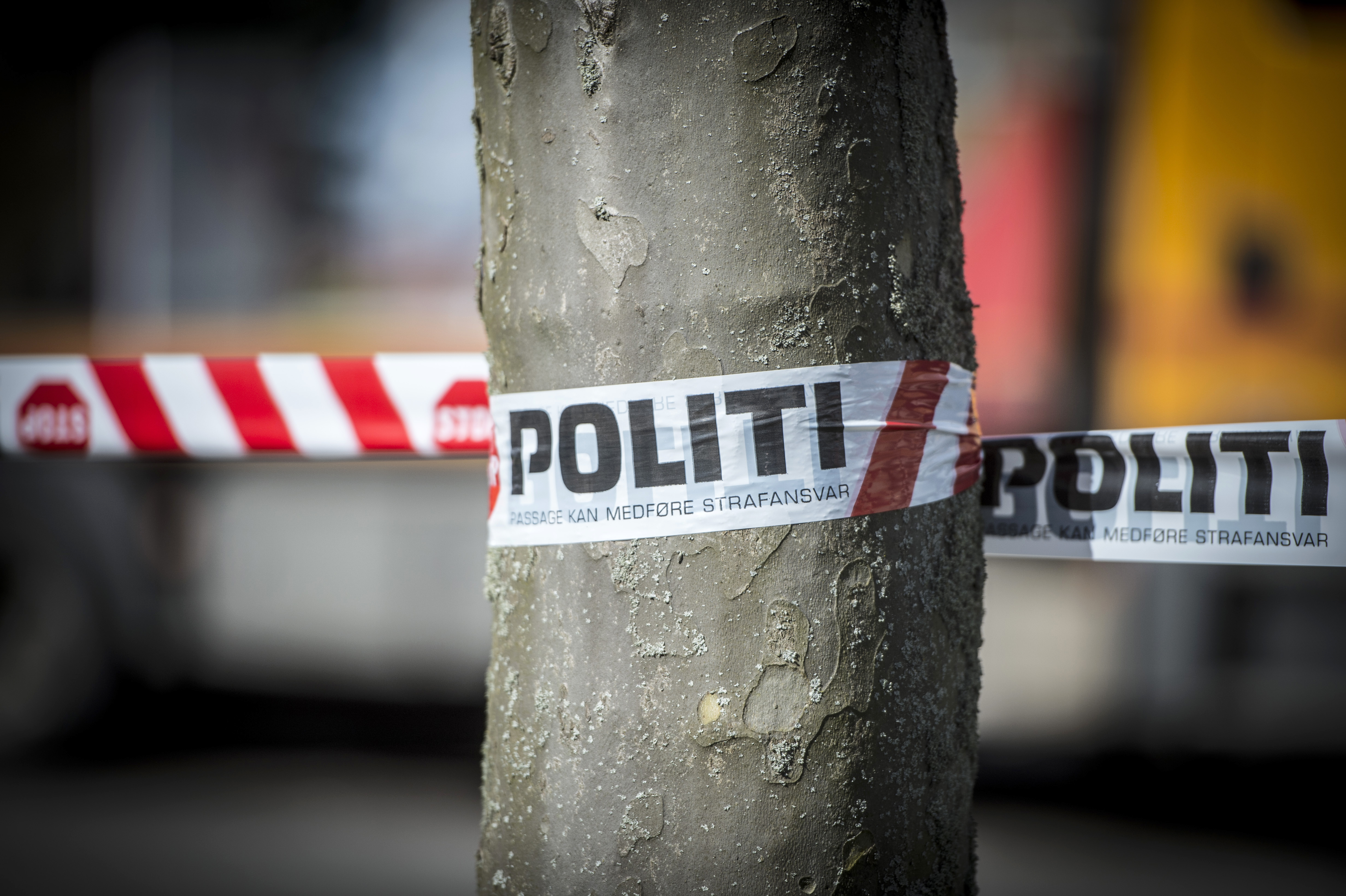 Person fundet død i bil ved børnehave