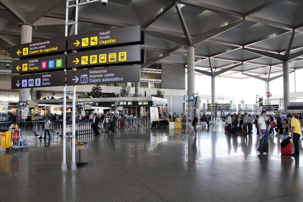 Mand med smitsom sygdom landet i Københavns Lufthavn: Flere kan være smittet