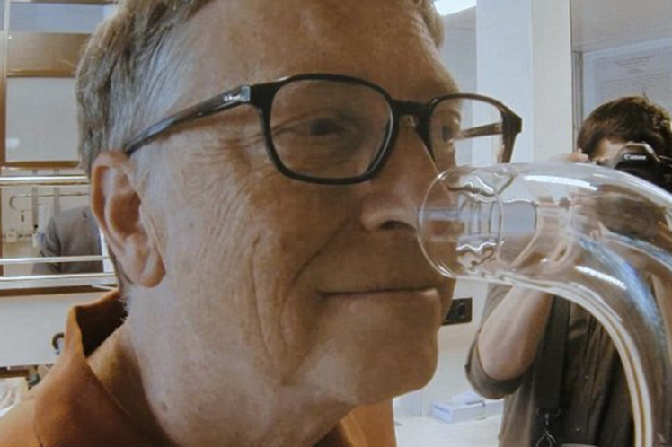 Bill Gates prædiker for klimaforandringer: Forarger med købstilbud på kæmpe Co2 spreder