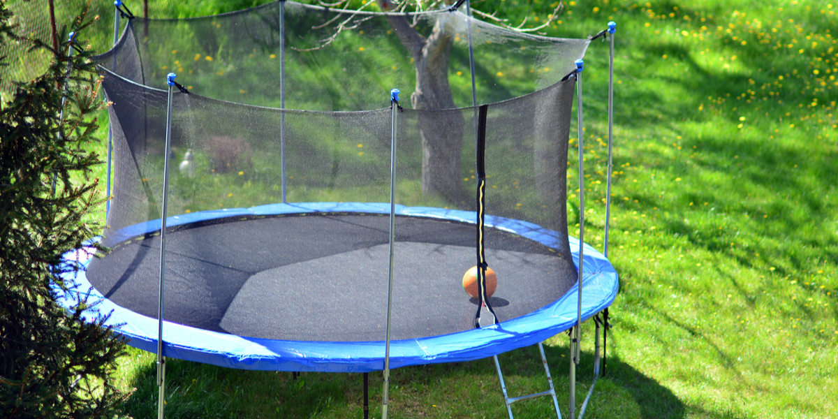 Styrelse advarer: Trampolinfjeder havde nær slået 12-årige Jamie ihjel