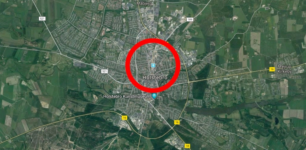 Ramt af tog: Mand afgået ved døden