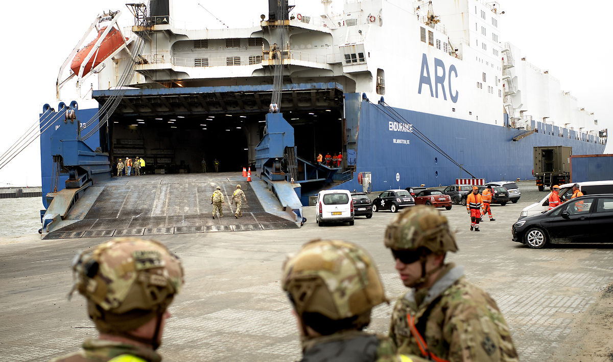 300 amerikanske pansrede køretøjer er netop ankommet til Esbjerg