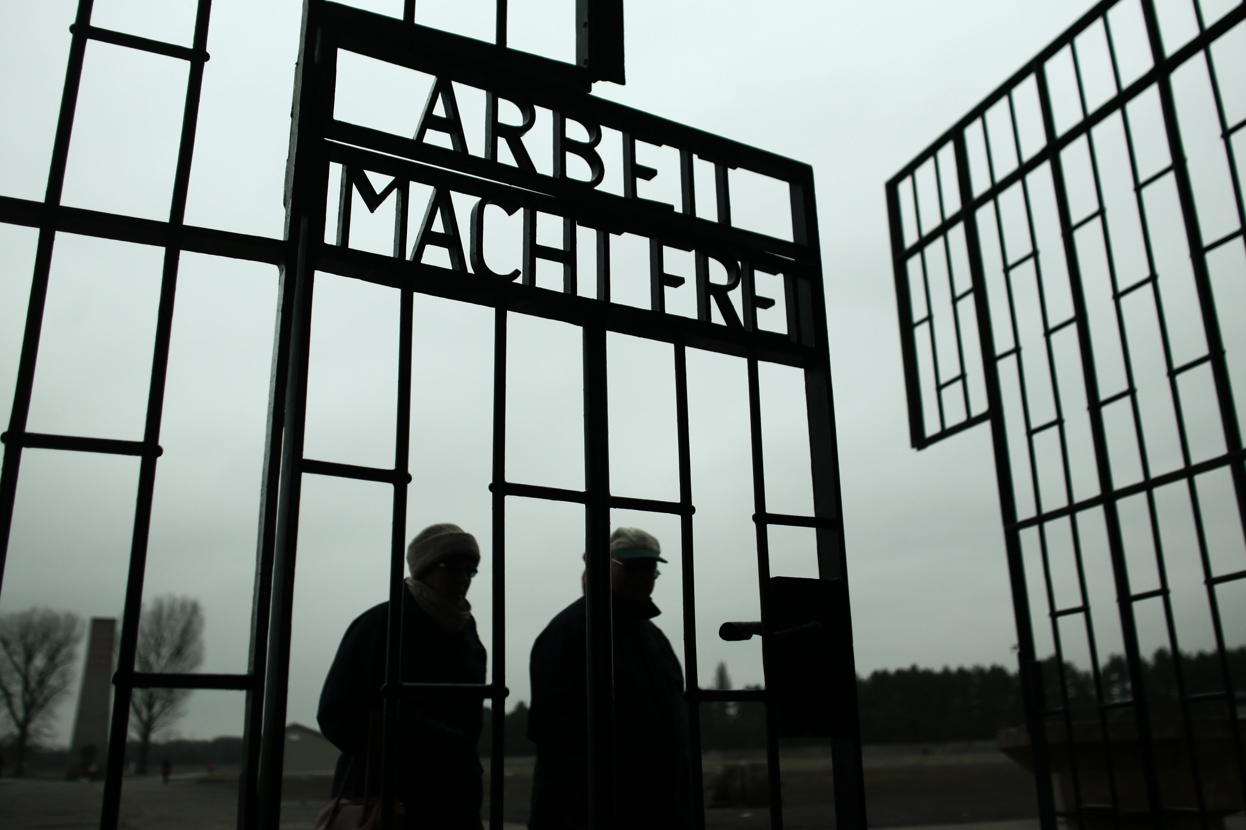 Lærer tvinger børn til at genopføre Holocaust