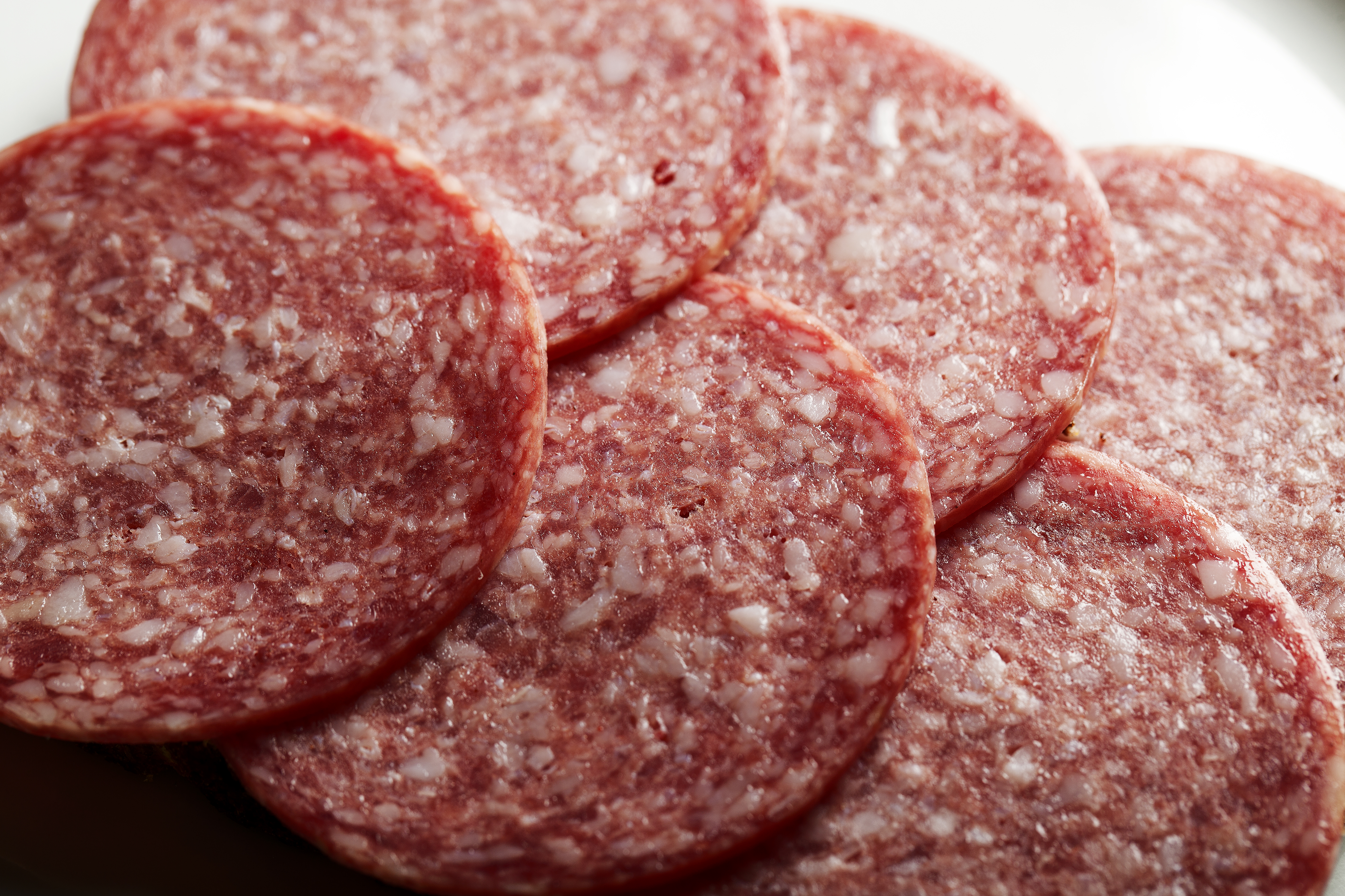 Populær spegepølse trækkes tilbage: Kan give kræft