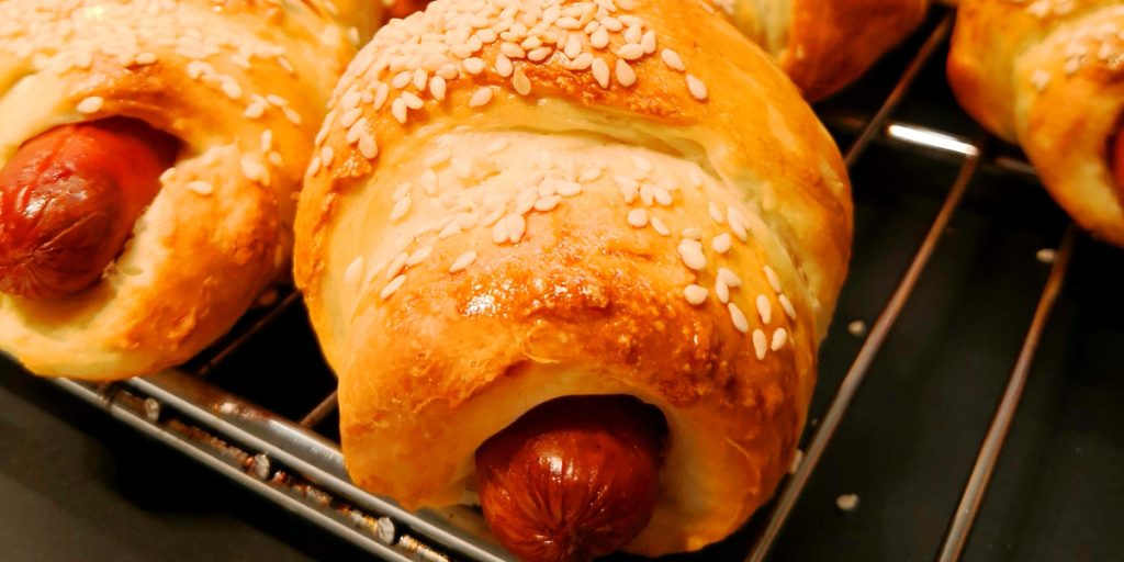 Dansk motorvej spærret på grund af pølsehorn