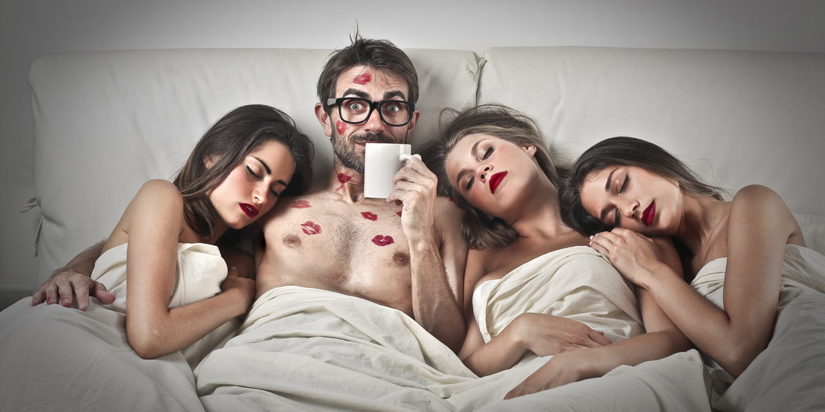 Mand gifter sig med trillinger: De får én dag hver og “i weekenden mødes vi alle”