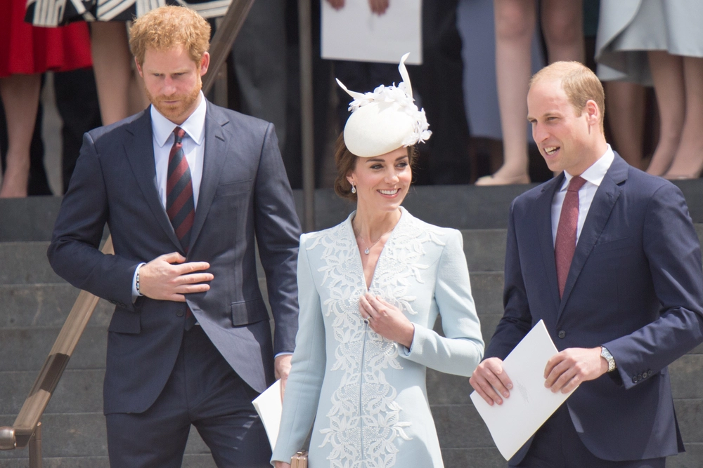 Harry og William i stort skænderi under begravelse
