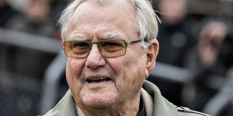 Prins Henrik pludselig indlagt på Rigshospitalet – nu fortæller hans gode ven om årsagen