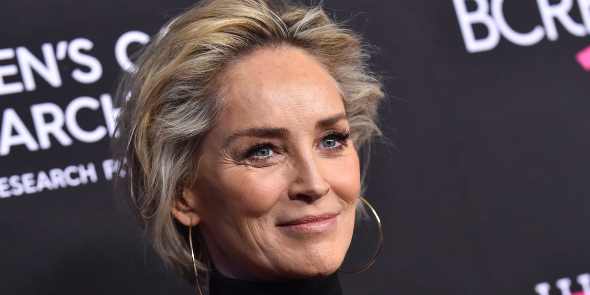 Sharon Stone gør folk vilde: Smider toppen