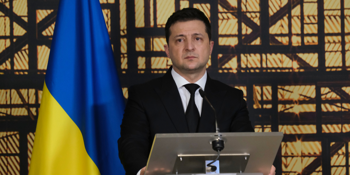 To billeder viser Zelenskyj med 41 dages mellemrum: Udviklingen er skræmmende