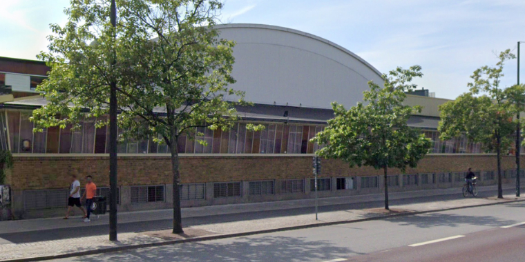 Familie bruger corona-finte: holder bryllupsfest med 200 gæster