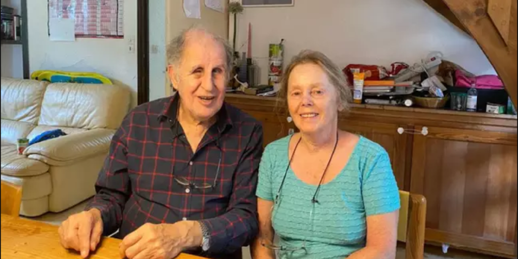 Ældre par skulle have printet deres flybilletter af flyselskabet: De fik et chok, da de hørte prisen for det