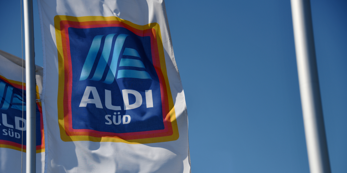 Udmattet mor forlader Aldi med skrigende 3-årig: Medarbejder følger efter hende ud på parkeringspladsen