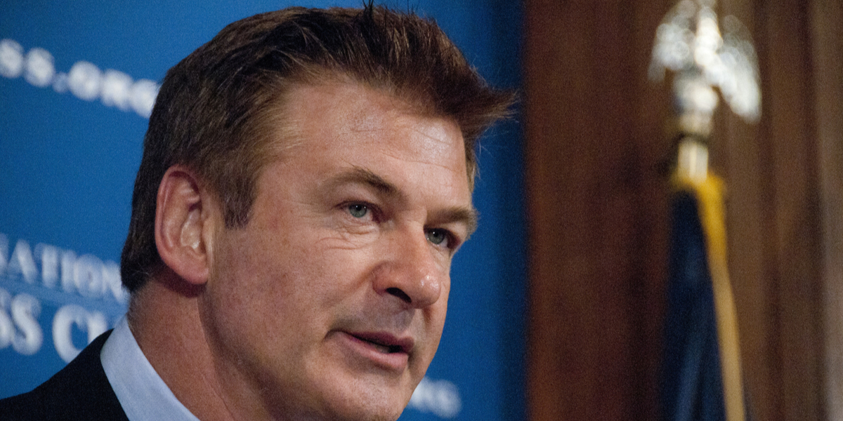 Animeret rekonstruktion viser Baldwin skyde Hutchins: Sådan skete det