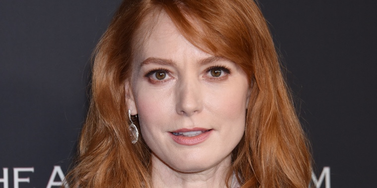 Kendt skuespiller får tragisk nyhed: ‘Begge dine forældre er døde’