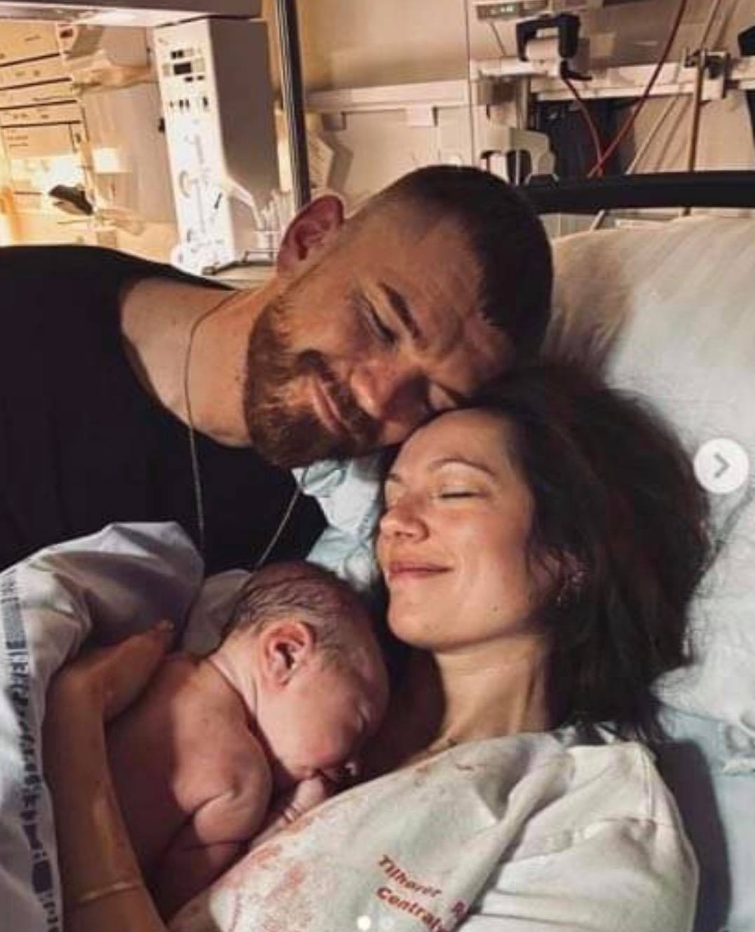 Dansk stjernepar deler stor nyhed: Kaos på vej