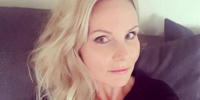Annas 5-årige datter standset af ansat i svømmehal: Bad hende om at dække sig til