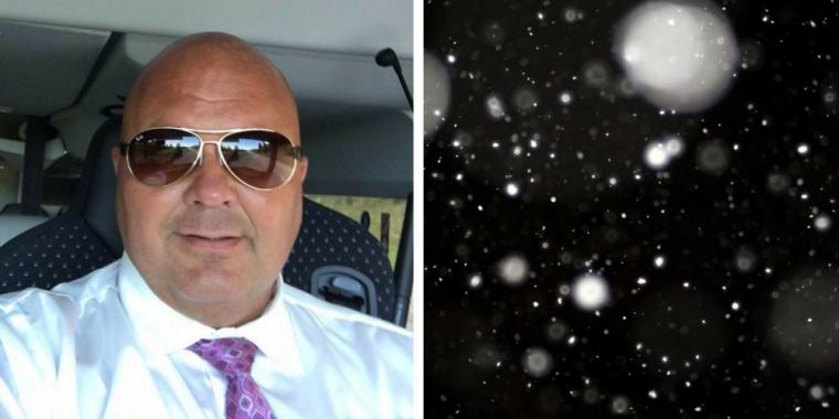 Buschaufføren Ari troede først, han så en pose affald i vejkanten – men så indså han alvoren