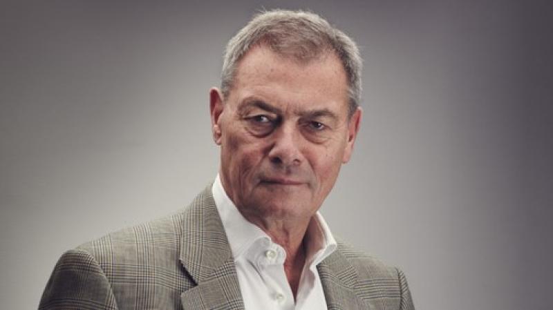 Asger Aamund melder ud: “Den danske familie har fået to mødre”