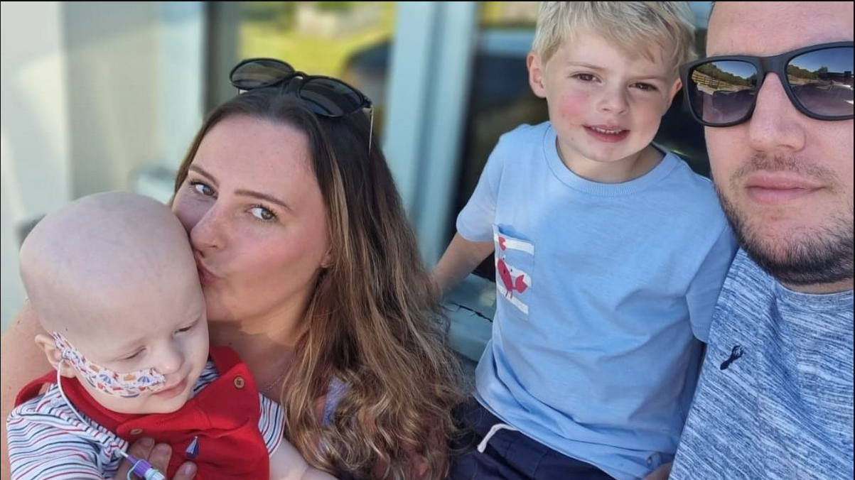 Læger fortalte forældre at de ikke skulle være bekymrede: Så gav lægerne deres baby ‘få måneder tilbage at leve i’