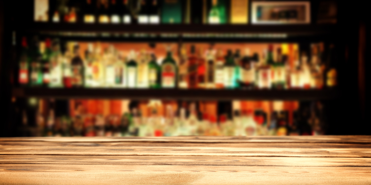 Verdens første kokain cocktail bar er så hemmelig, at den skifter adresse efter et par uger