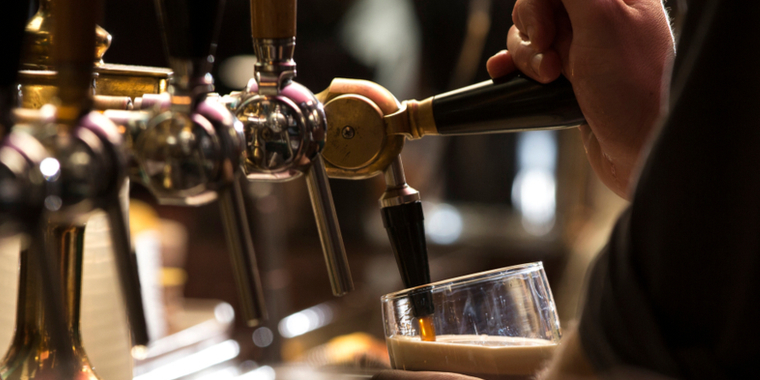 Genåbning af nattelivet: Disse byer må ikke holde længere åbent