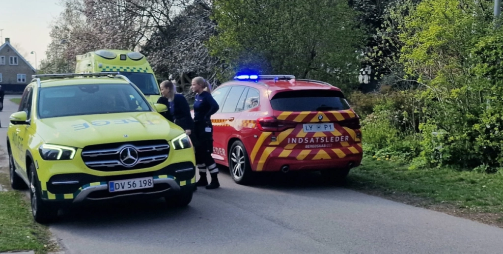 Redningsmandskab haster ud til brand: Lille dreng var alene hjemme