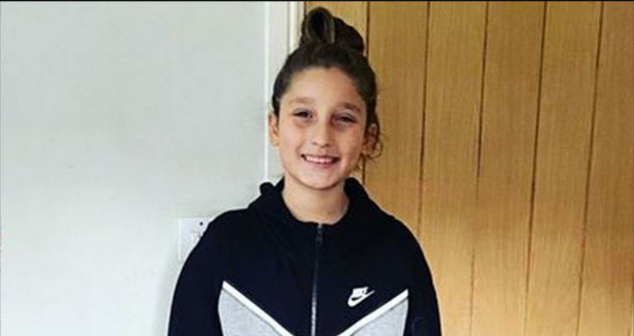 ‘Min 12-årige søn gror en man-bun for velgørenhed – men han bliver overfaldet for sit hår’