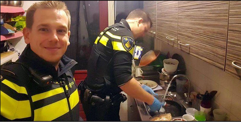 Moren til 5 blev sendt på sygehuset: Så gjorde politiet noget overraskende for hendes børn derhjemme