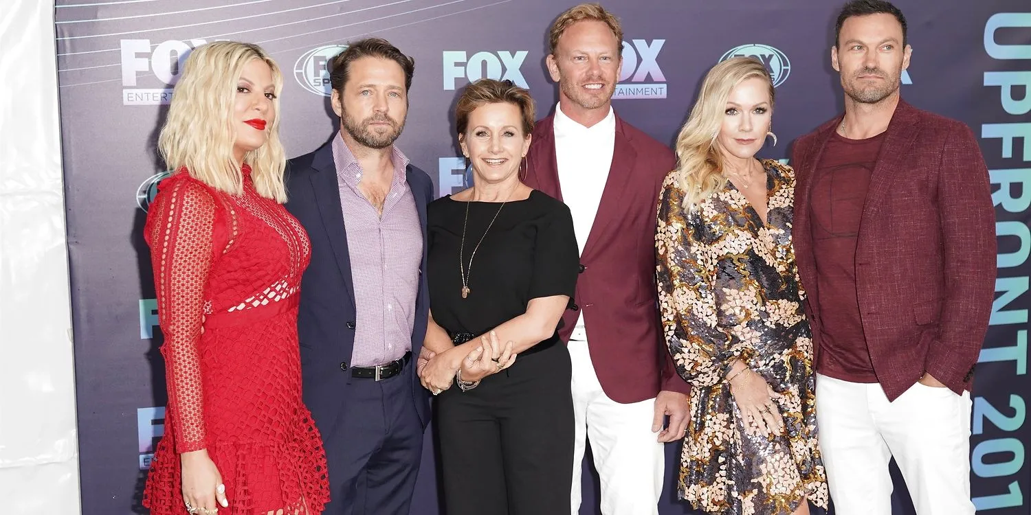 Beverly Hills 90210 vender tilbage i nat – Her kan du se den på dansk tv