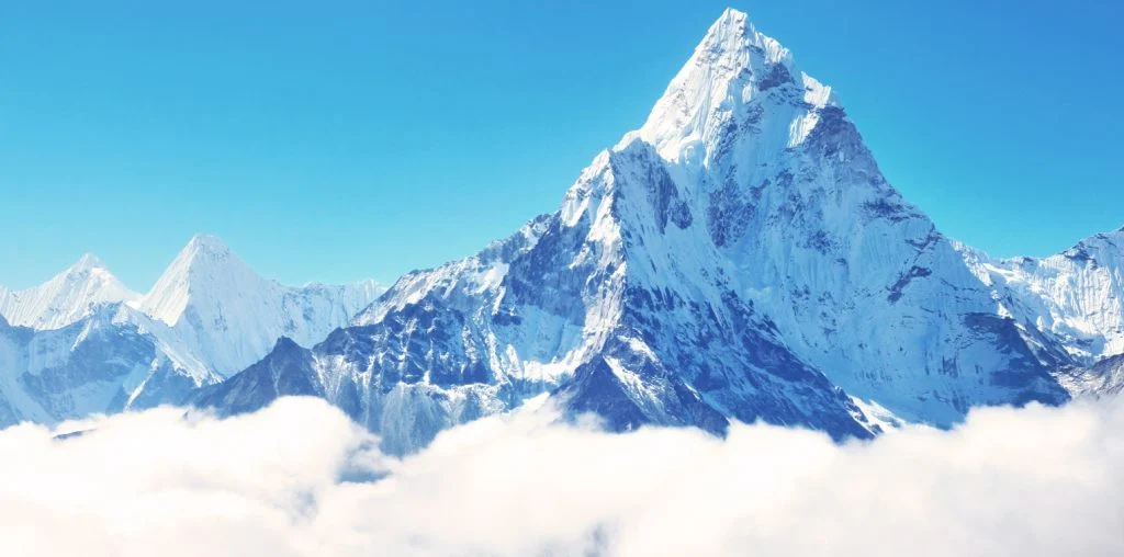 Mount Everest er intet sammenlignet med disse: Her er Solsystemets højeste bjerge