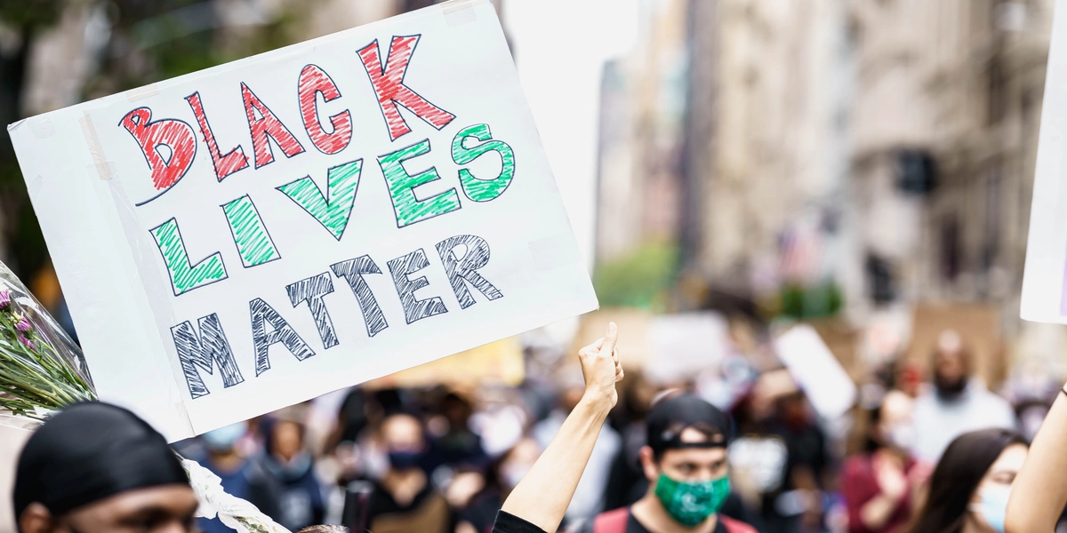 Forældre raser: Lærer fik små børn til at bære ‘blackface’ som led i undervisningen