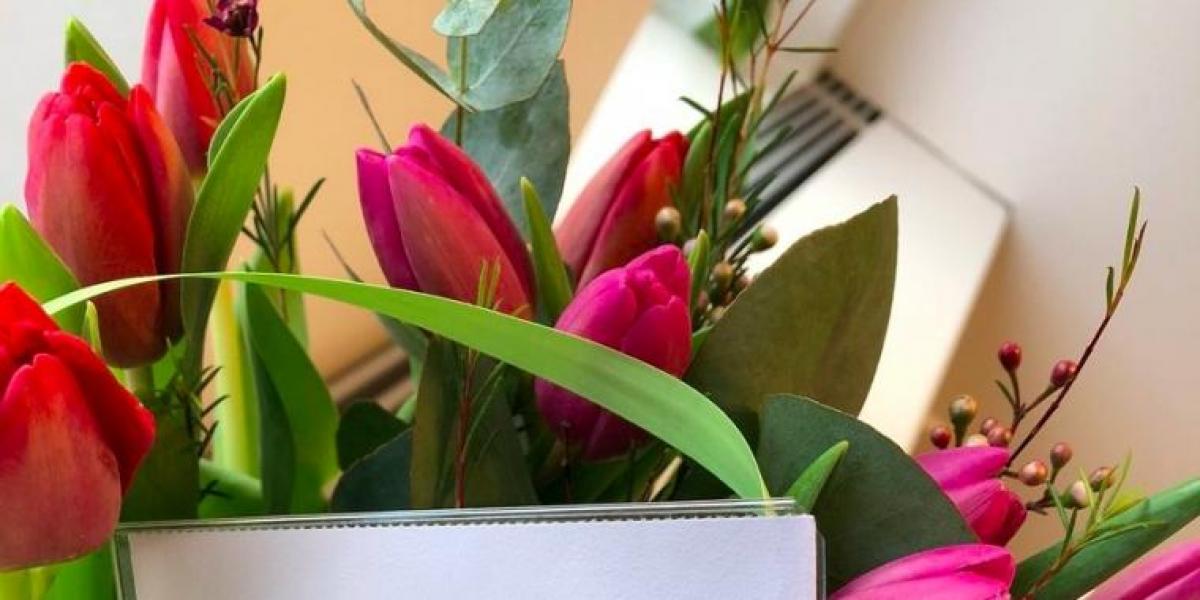 Frederik ville sende blomster til kæresten: Blomsterhandleren lavede komisk brøler