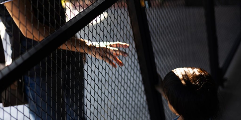 Advarer familier i lokalområdet: Børnelokker på fri fod