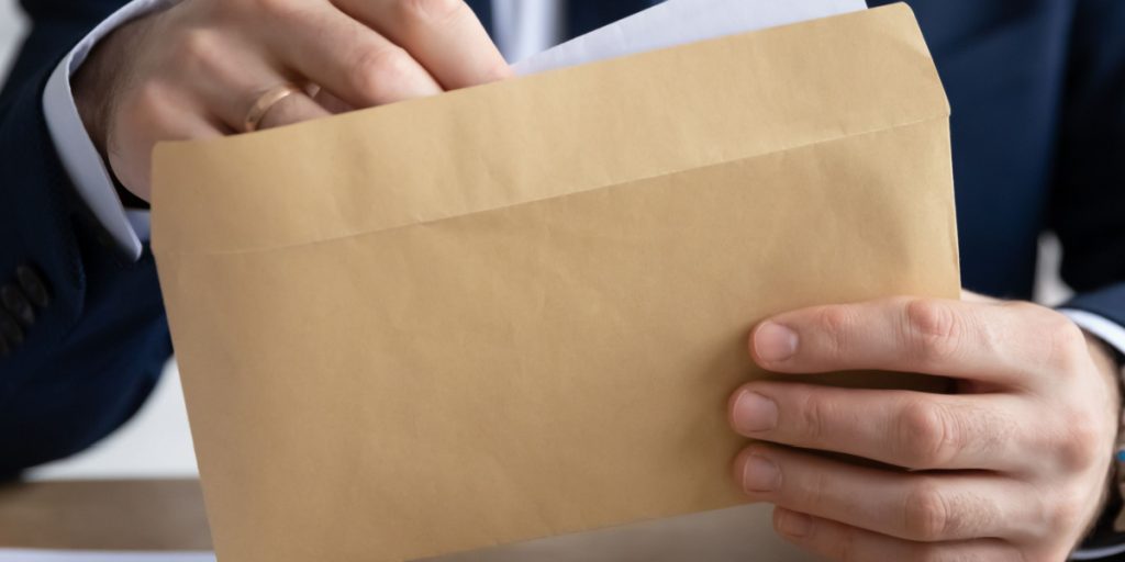 Sender vigtigt brev til 100.000 danskere