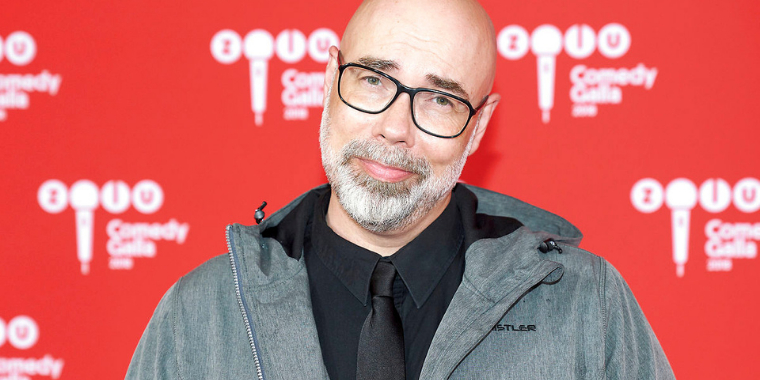 TV-vært indlagt med store smerter