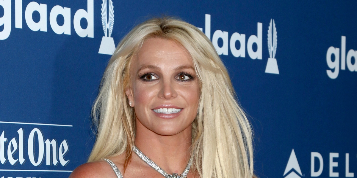 Britney Spears gør det igen: ‘Lufter’ brysterne
