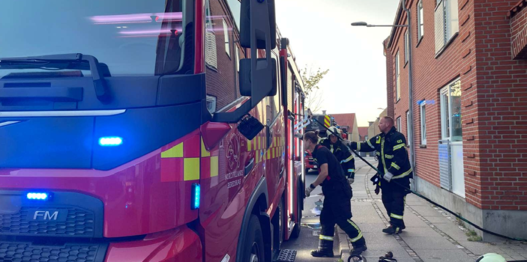 95-årig voldsomt forbrændt i lejlighedsbrand: Nu er der tragisk nyt