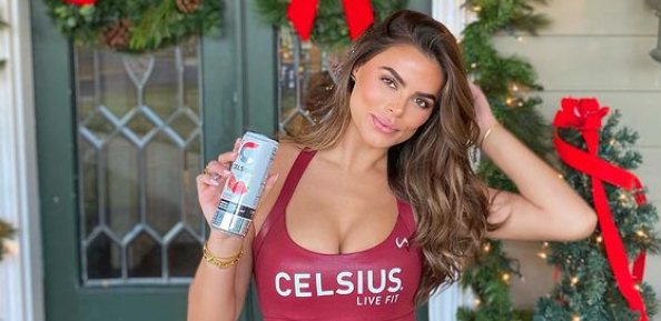 Model advarer andre kvinder efter stalking: “Tjek jeres taske, jakke, lommer”