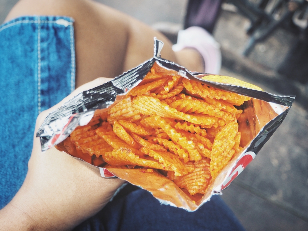 Drømmejobbet: Få betalt 41.000 kroner for at spise Chips og Pommes