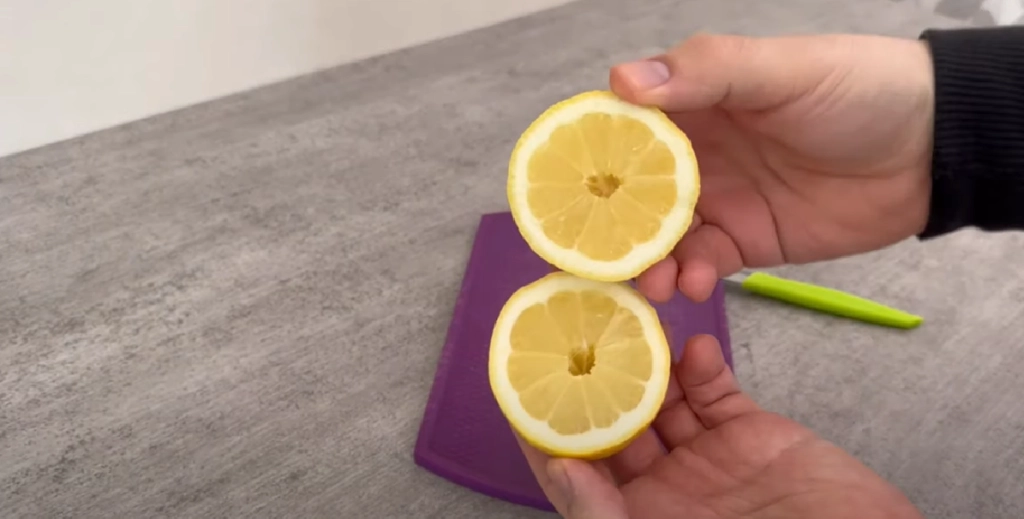 Hold myggene væk resten af sommeren: Du skal blot bruge en citron, og tilføje disse ting