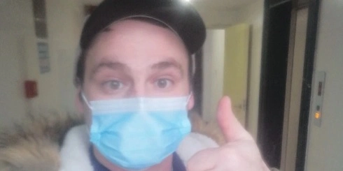 Connor blev smittet med coronavirus: Sådan slap han af med den