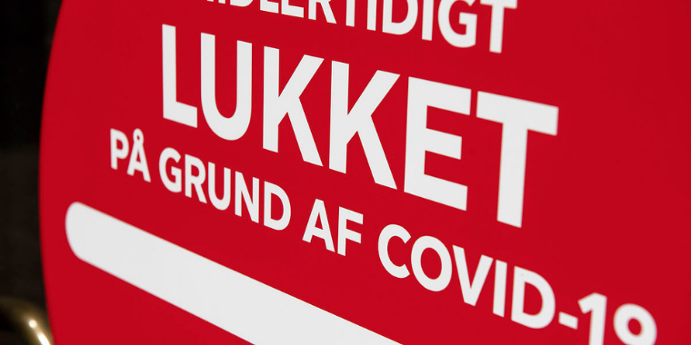 Høje smittetale får konsekvenser: Her lukkes ned