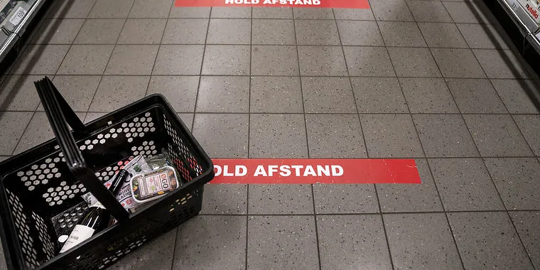 Nye retningslinjer på vej: Mindre afstand til hinanden