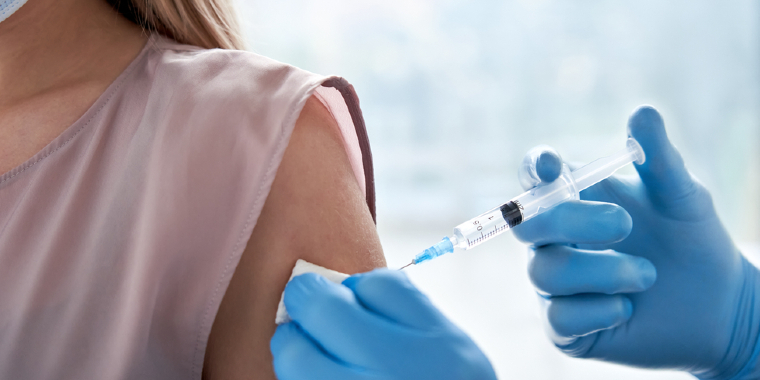 Sundhedsstyrelsen melder ud: Vil vaccinere danskere mod abekopper